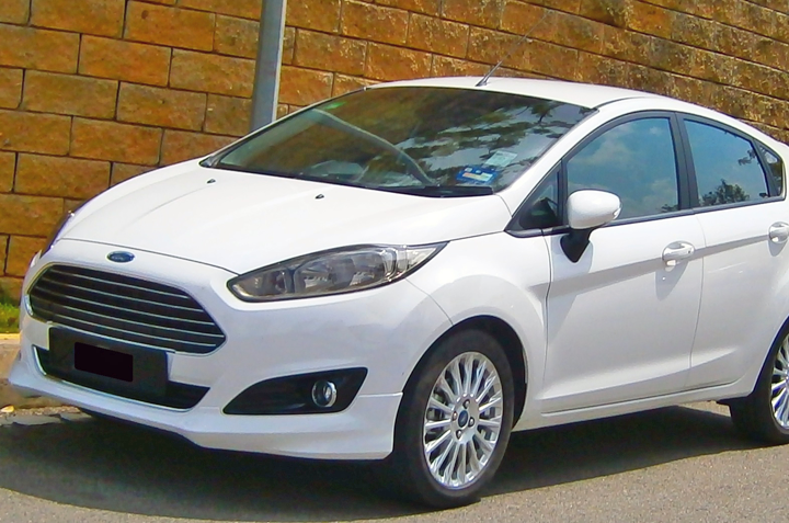 Thuê xe 4 chỗ đi Chùa Hương hiệu Ford